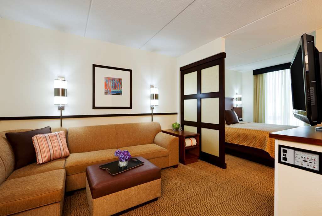 Hyatt Place Garden City Bilik gambar